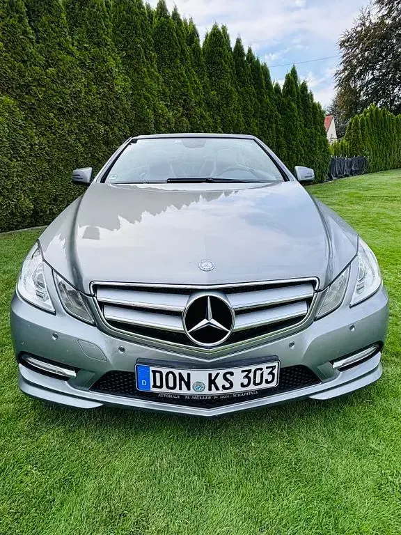 Gebraucht Mercedes E250 Avantgarde 204 PS (150 kW) 2012 Grau Cabrio
