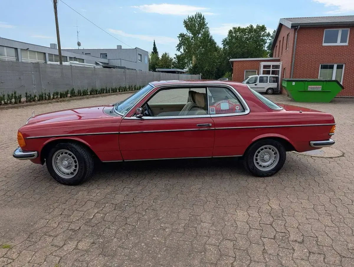 Gebraucht Mercedes 280 177 PS (130 kW) 1977 Other Coupé