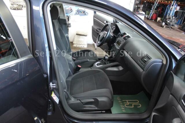 Gebraucht VW Golf V Comfortline 122 PS (89 kW) 2008 Blau metallic Kombi