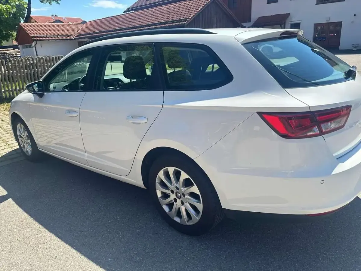 Gebraucht Seat Leon Style 150 PS (110 kW) 2015 Weiß Kombi