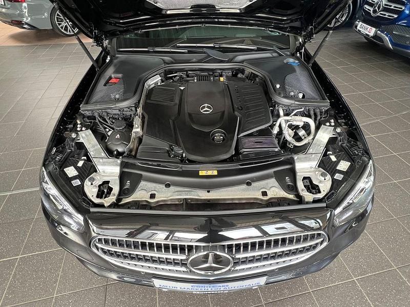 Gebraucht Mercedes E400 Avantgarde 330 PS (242 kW) 2021 Schwarz Limousine