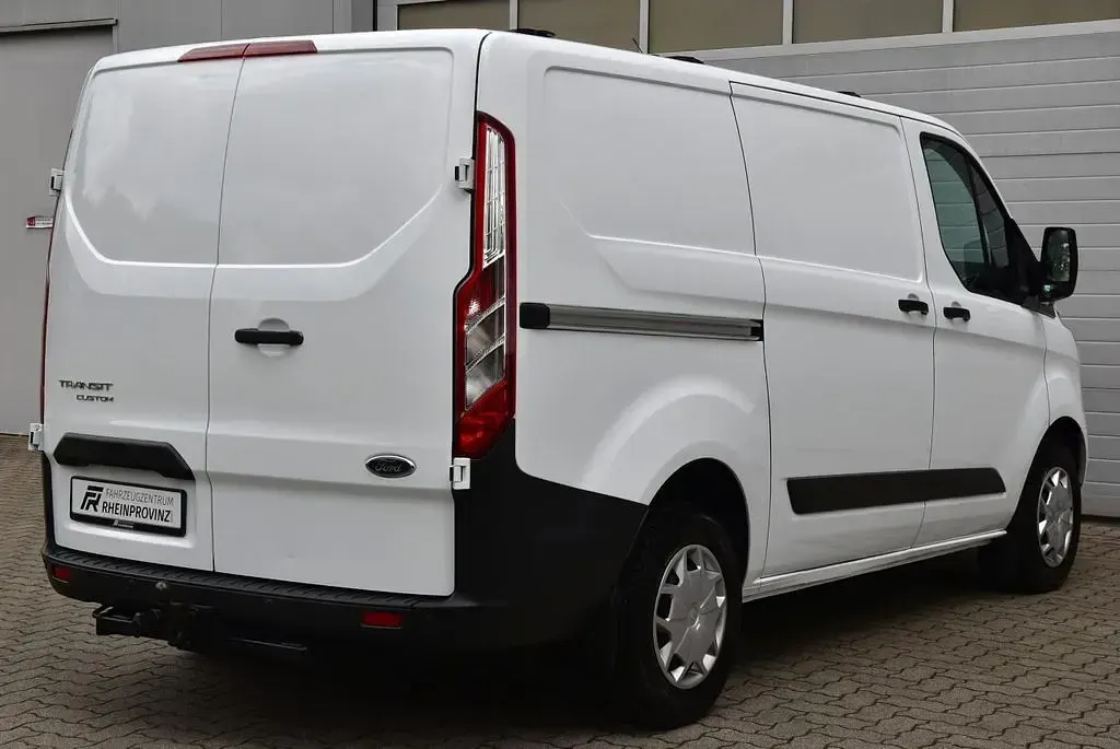 Gebraucht Ford Transit Custom Trend 131 PS (96 kW) 2016 Weiß Van / Kleinbus