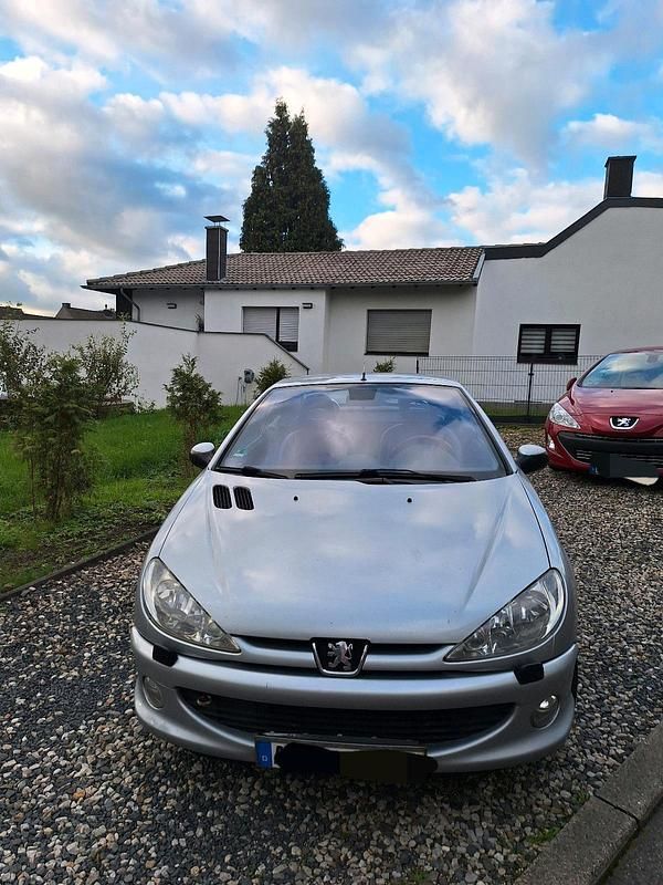 Silber Gebraucht 2002 Peugeot 206 CC Platinum Cabrio | 1.200 € (Guter Preis) - Bild 1/4