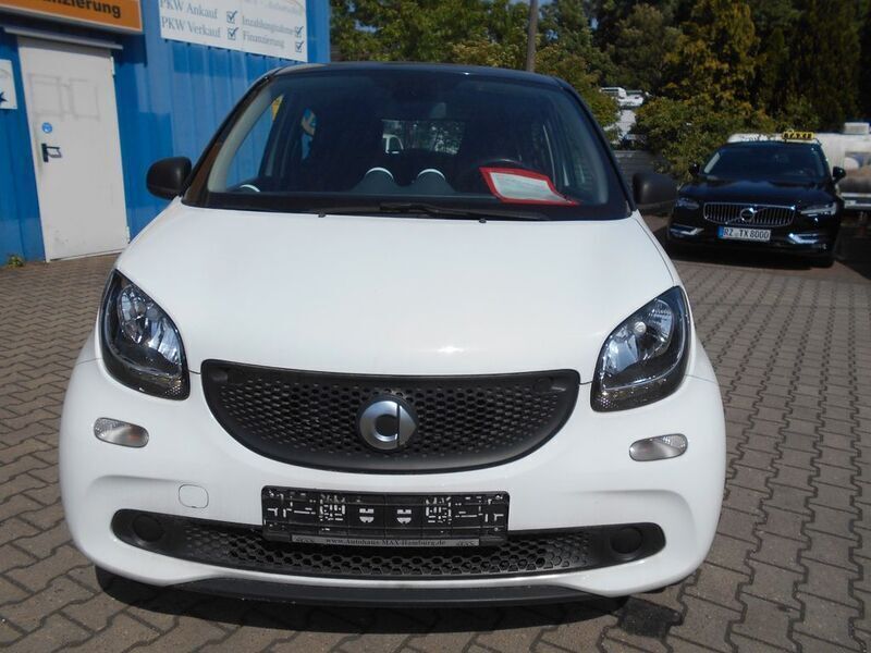 Weiß Gebraucht 2015 Smart ForFour Basis Limousine | 6.950 € (Fairer Preis) - Bild 1/4