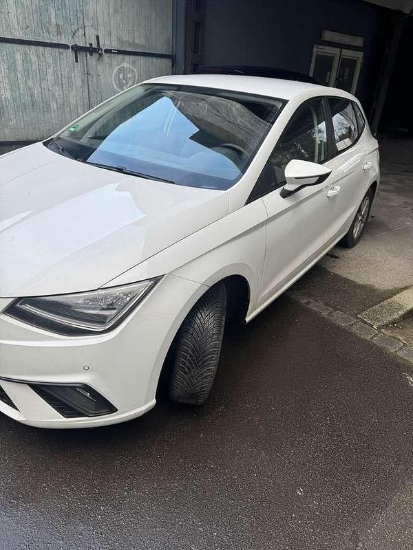 Weiß Gebraucht 2019 Seat Ibiza Style Kleinwagen | 10.500 € (Guter Preis) - Bild 1/4