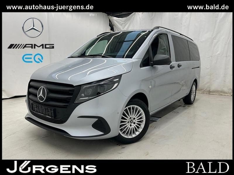 Silber hightechsilber metallic Gebraucht 2024 Mercedes Vito Van / Kleinbus | 53.700 € - Bild 1/4