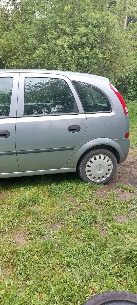 Gebraucht Opel Meriva 87 PS (63 kW) 2003 Silber Van / Kleinbus