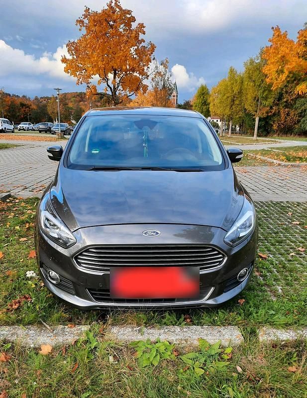 Gebraucht Ford S-MAX S 180 PS (132 kW) 2016 Grau Van / Kleinbus