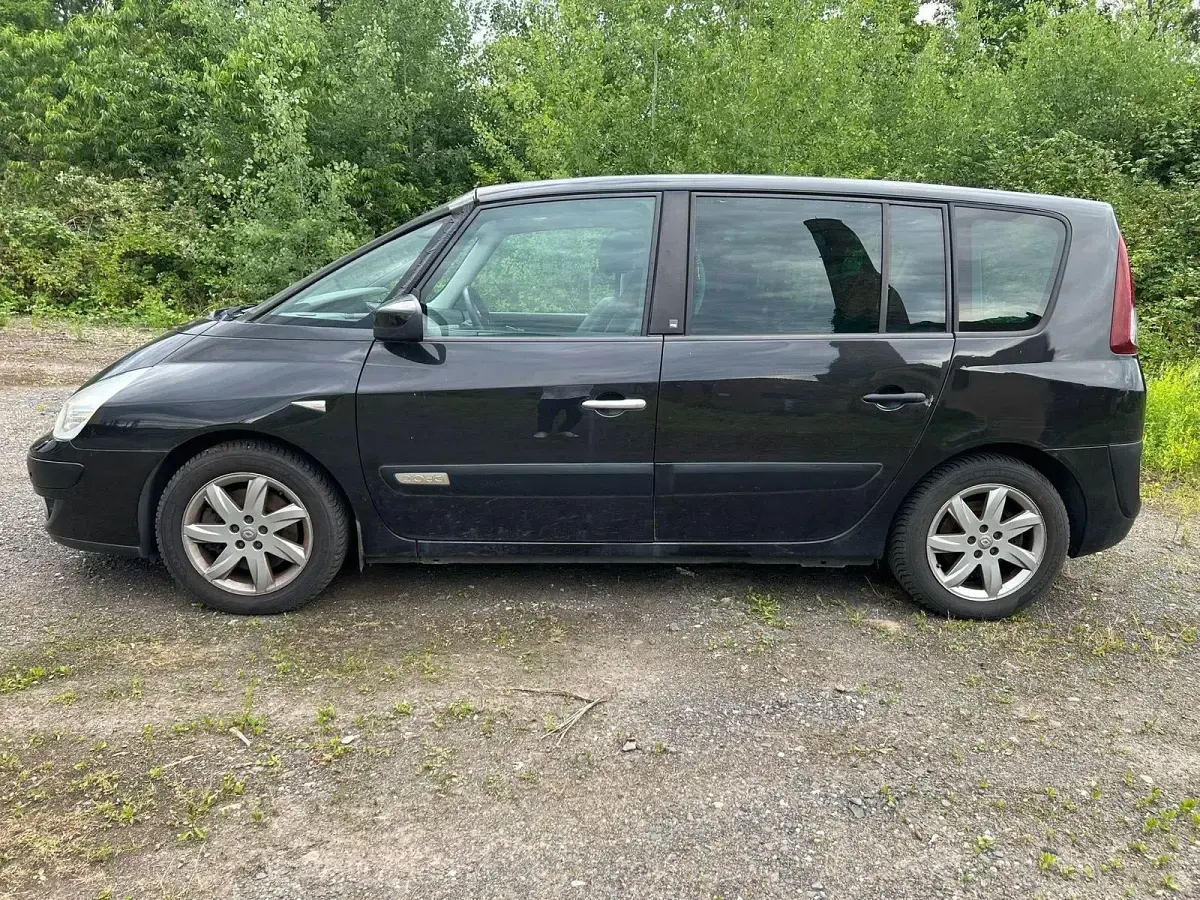 Gebraucht Renault Espace 140 PS (102 kW) 2011 Schwarz Van / Kleinbus