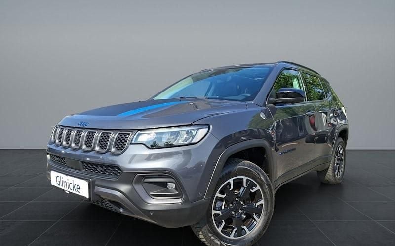 Grigio moda (graphite grey met Gebraucht 2022 Jeep Compass Trailhawk SUV | 25.990 € (Superpreis) - Bild 1/4