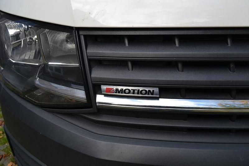 Gebraucht VW Transporter 150 PS (110 kW) 2018 Weiß Van