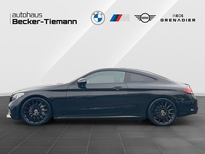 Gebraucht Mercedes C400 AMG line 333 PS (244 kW) 2018 Obsidian blackmetallic Coupé
