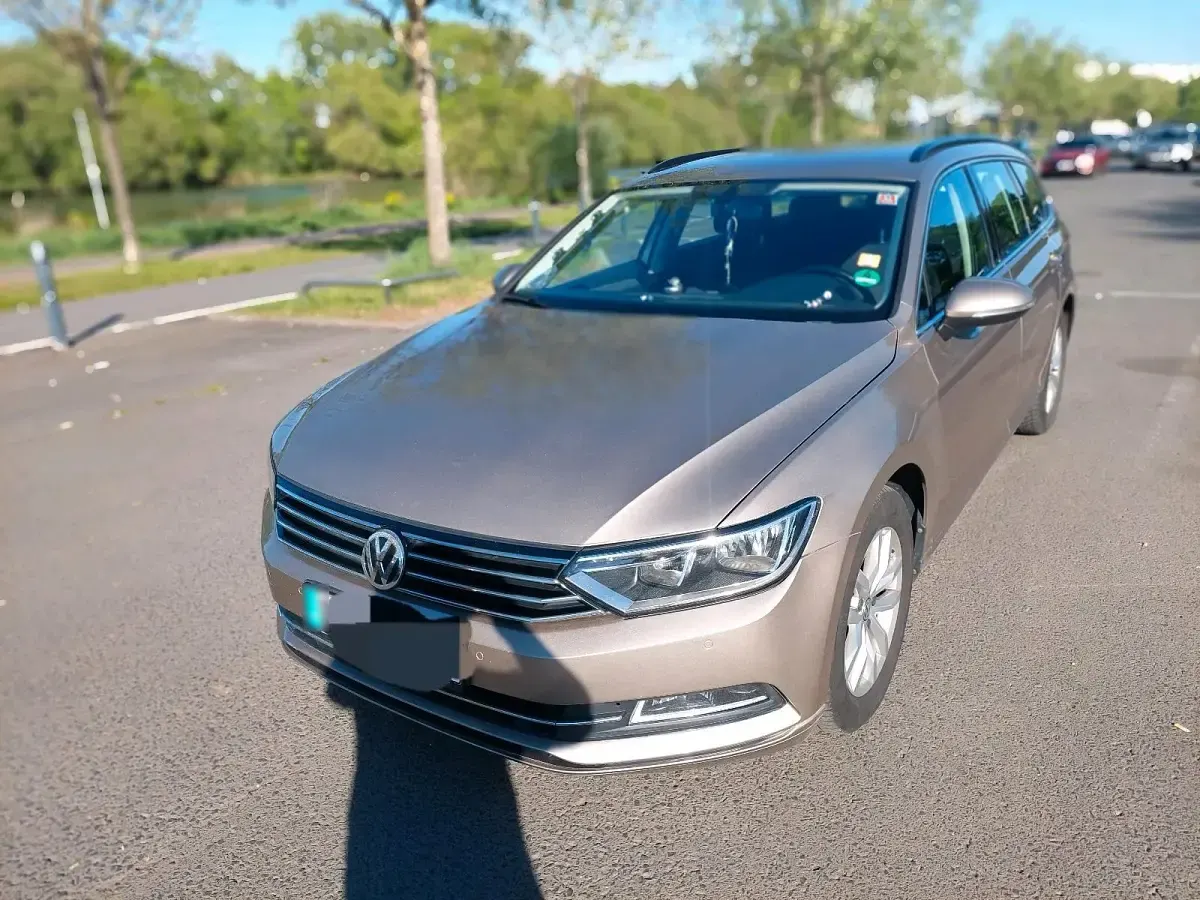 Gebraucht VW Passat 150 PS (110 kW) 2016 Gelb Kombi