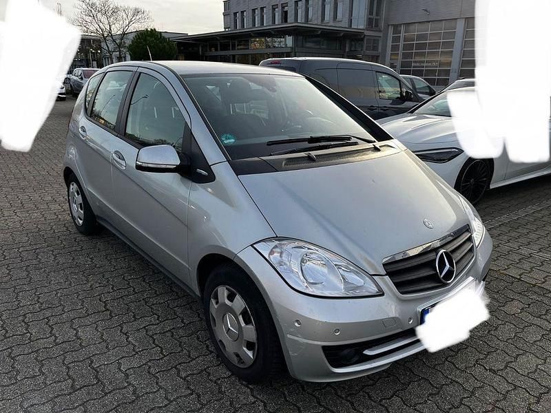 Silber Gebraucht 2010 Mercedes A160 Limousine | 1.999 € (Fairer Preis) - Bild 1/4