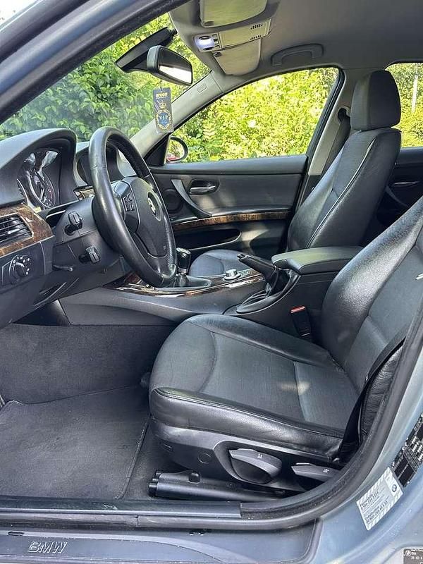 Gebraucht BMW 320 163 PS (119 kW) 2007 Kombi