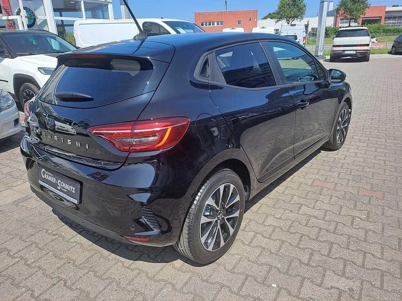 Neu Mitsubishi Colt Plus 67 PS (49 kW) 2025 Schwarz Limousine