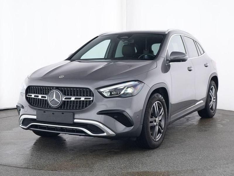 Gebraucht Mercedes GLA200 Progressive 150 PS (110 kW) 2024 Mountain grau (metallic) SUV