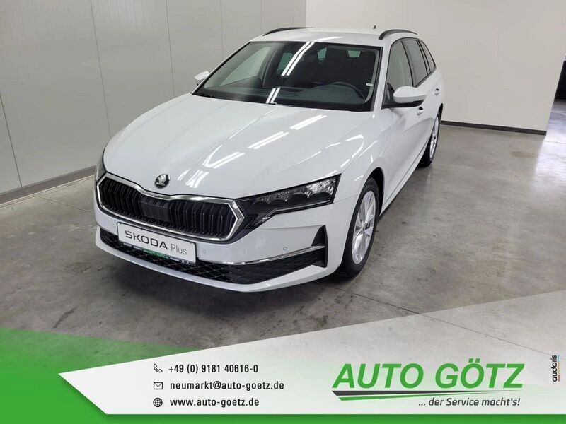 Weiss Gebraucht 2024 Skoda Octavia Selection Kombi | 29.449 € (Fairer Preis) - Bild 1/4