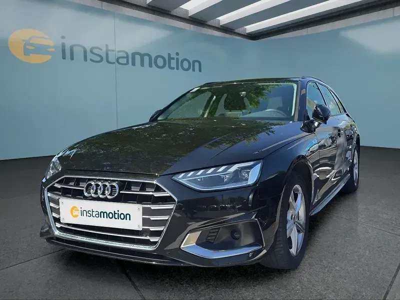Używany Audi A4 204 KM (150 kW) 2023 Czarny Kombi