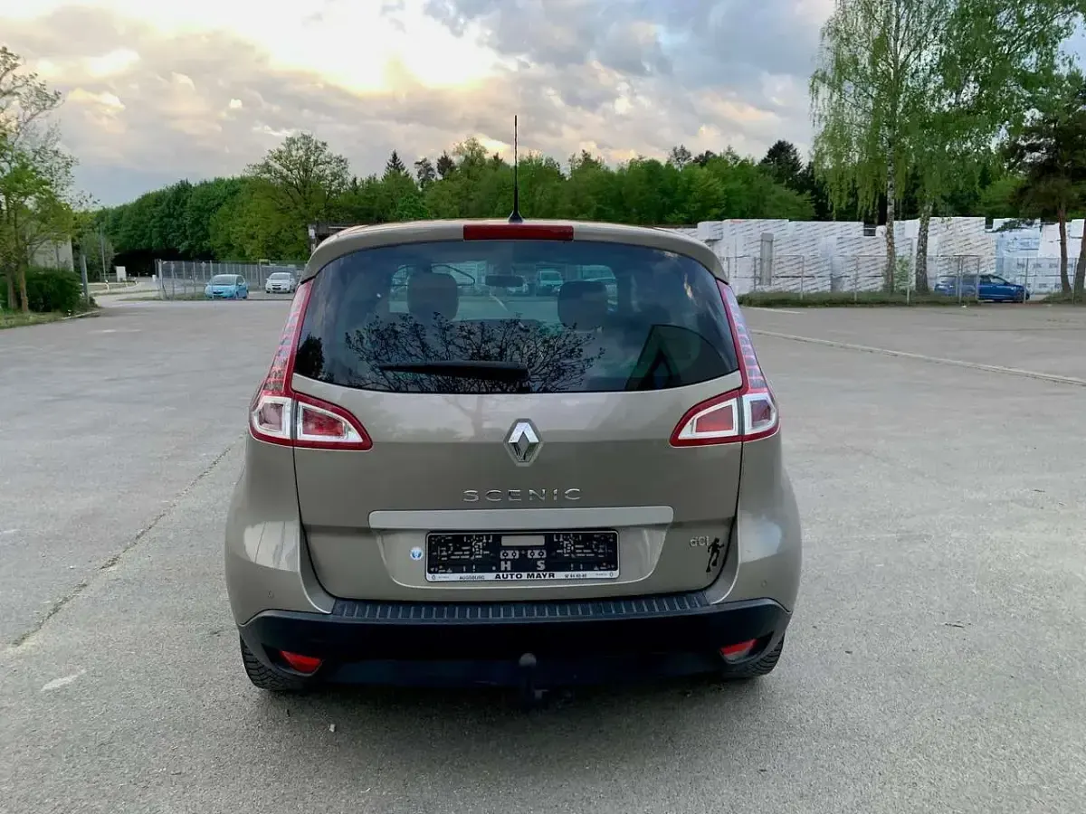 Gebraucht Renault Scénic III Dynamique 110 PS (80 kW) 2011 Stone Van / Kleinbus