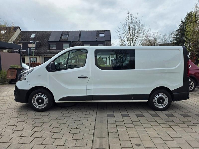 Second-hand Renault Trafic 121 CP (88 kW) 2019 Alb Monovolum
