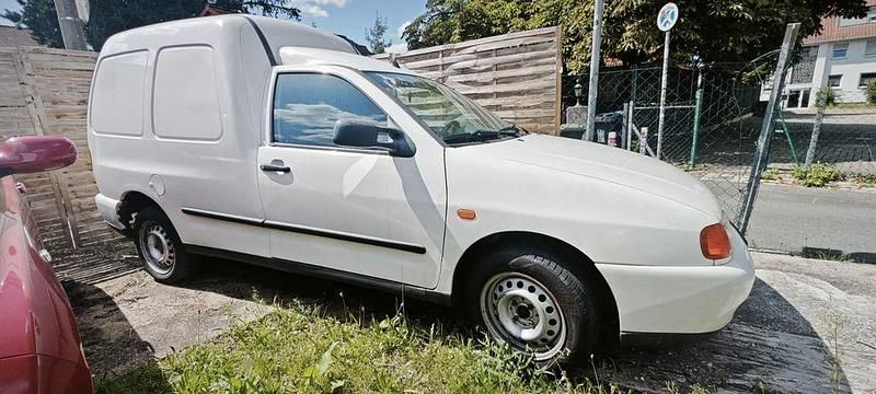 Weiß Gebraucht 2001 VW Caddy Van / Kleinbus | 1.900 € (Fairer Preis) - Bild 1/4