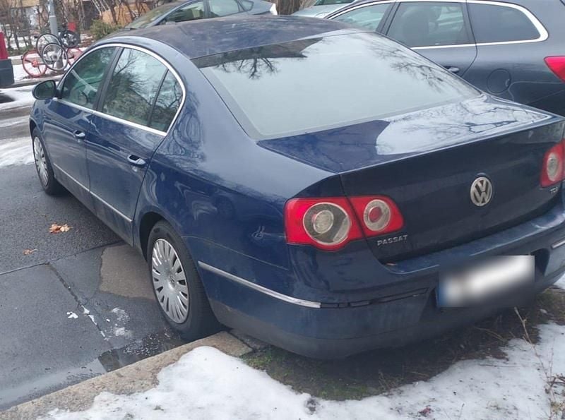 Gebraucht VW Passat 131 PS (96 kW) 2006 Blau Limousine