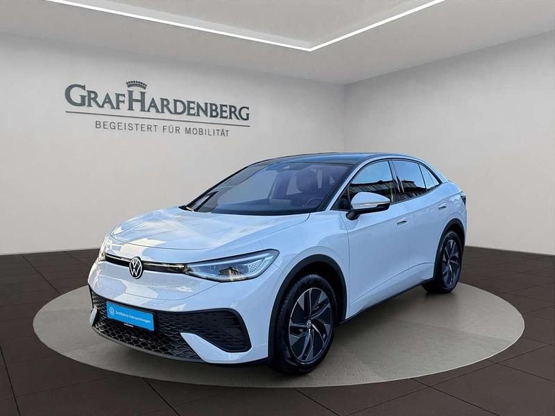 Weiß Gebraucht 2025 VW ID.5 Pro SUV | 38.460 € (Superpreis) - Bild 1/4