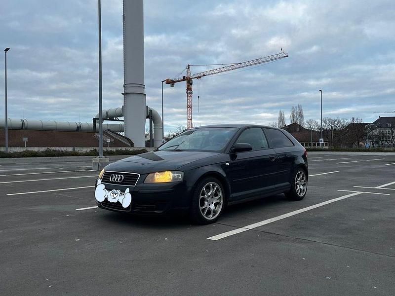 Gebraucht Audi A3 Performance 102 PS (75 kW) 2003 Schwarz Kleinwagen