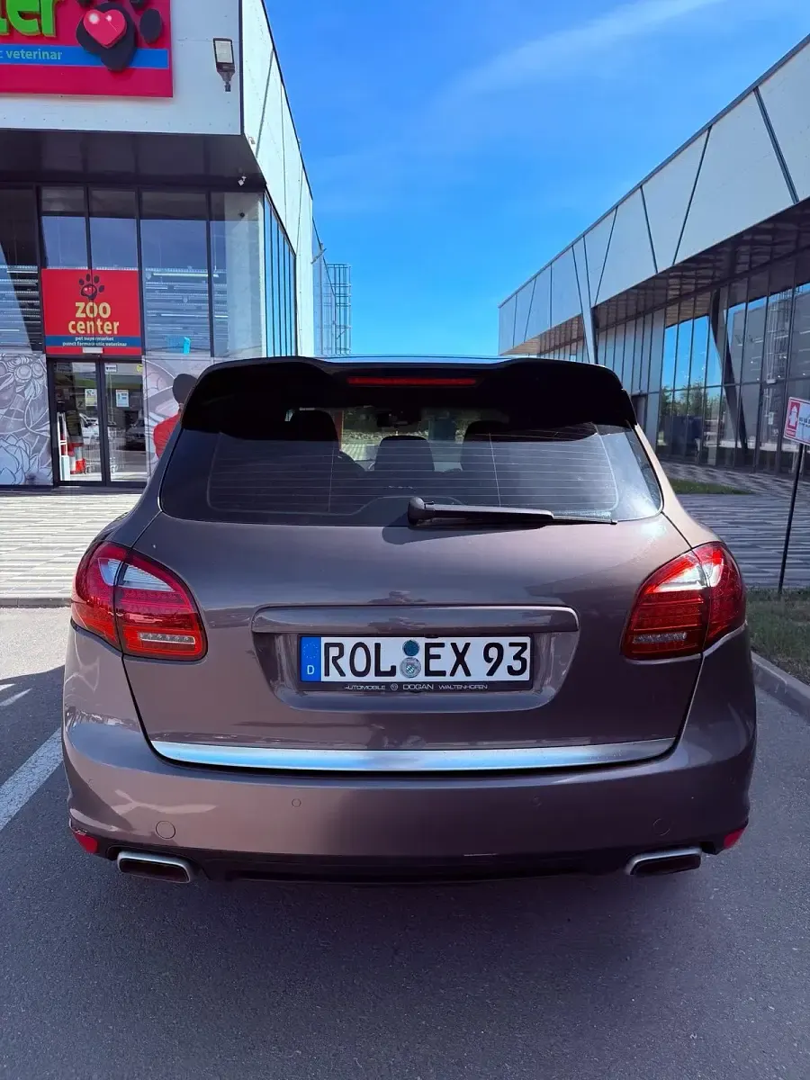 Gebraucht Porsche Cayenne 245 PS (180 kW) 2012 Beige SUV