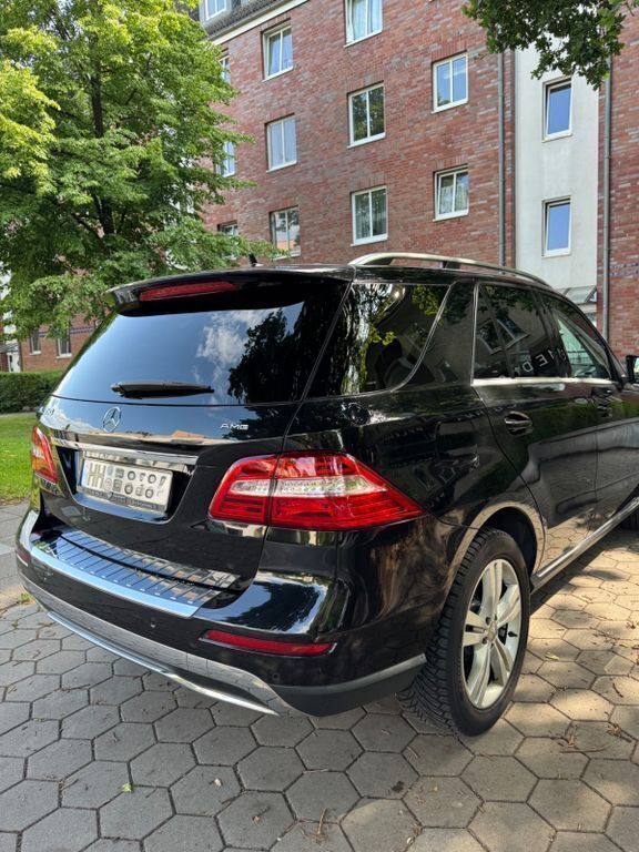 Schwarz Gebraucht 2013 Mercedes ML350 SUV | 14.900 € (Superpreis) - Bild 1/4