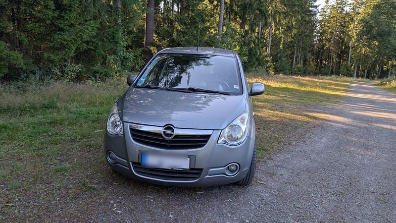 Grau Gebraucht 2014 Opel Agila Edition Kleinwagen | 4.900 € (Fairer Preis) - Bild 1/4