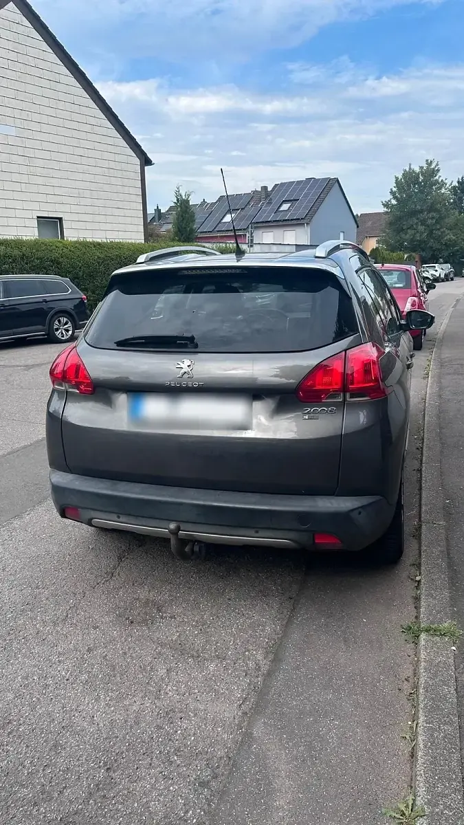 Gebraucht Peugeot 2008 110 PS (80 kW) 2016 Grau SUV