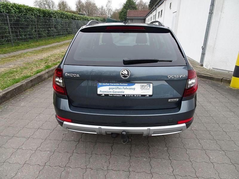 Gebraucht Skoda Octavia 184 PS (135 kW) 2018 Grau Kombi