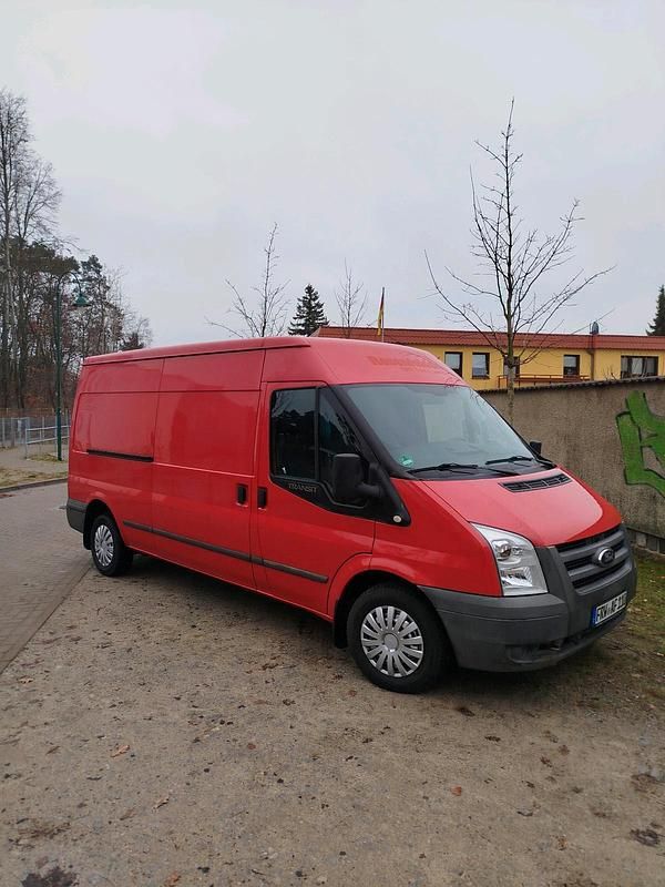 Rot Gebraucht 2010 Ford Transit Van / Kleinbus | 6.999 € (Etwas zu teuer) - Bild 1/4