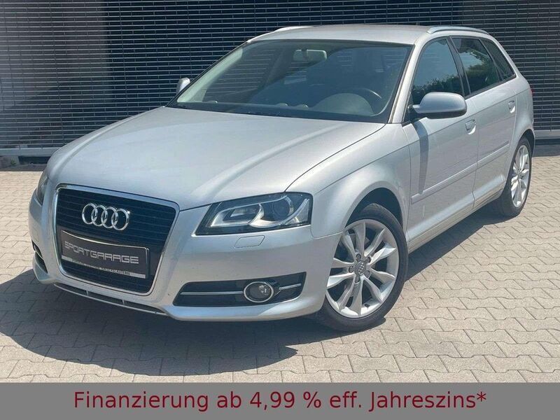Silber Gebraucht 2011 Audi A3 Sportback Ambition Kleinwagen | 8.900 € (Etwas zu teuer) - Bild 1/4