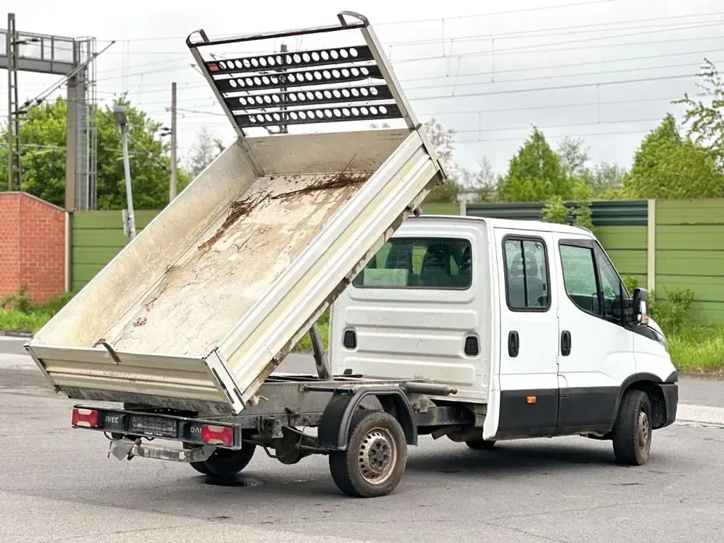 Gebraucht Iveco Daily 116 PS (85 kW) 2017 Weiß SUV