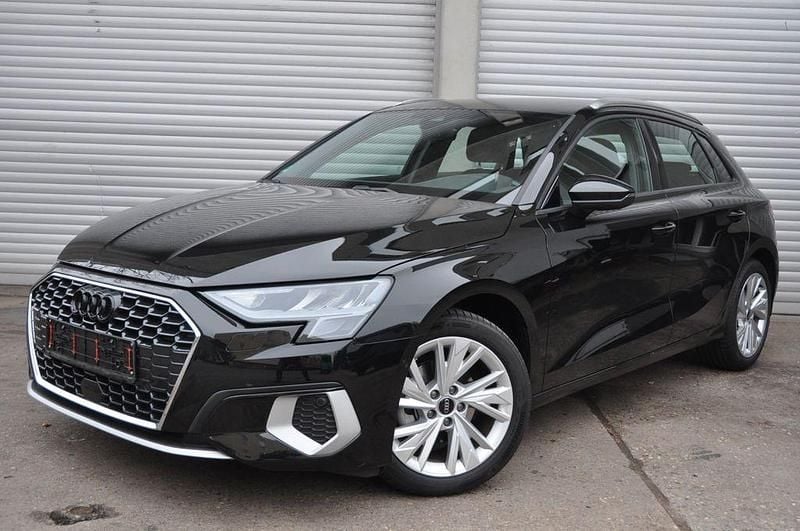 Schwarz Gebraucht 2024 Audi A3 Advanced Limousine | 28.990 € (Superpreis) - Bild 1/4