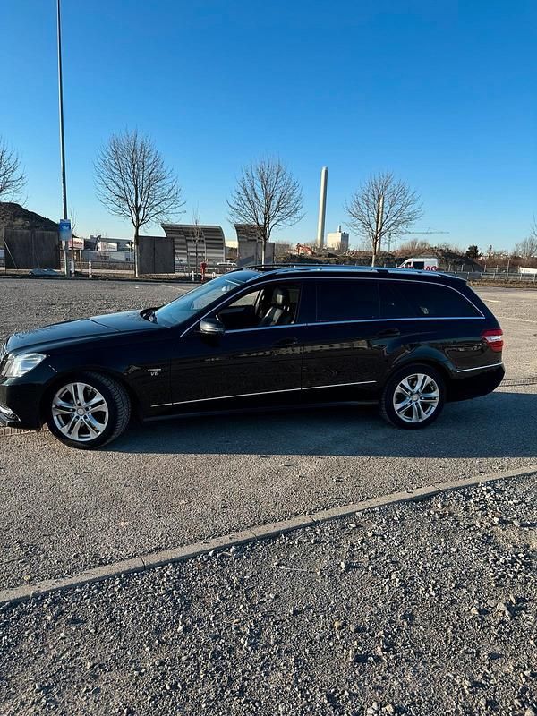 Gebraucht Mercedes E350 231 PS (169 kW) 2010 Schwarz Kombi