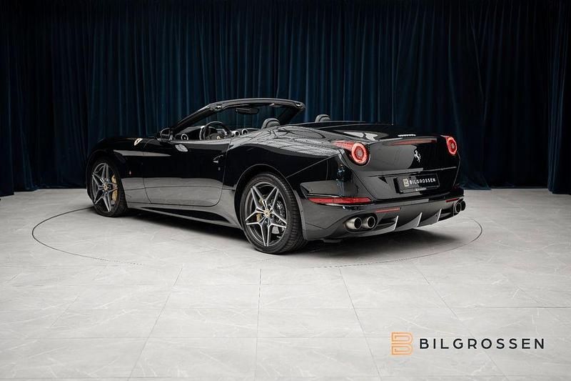 Gebraucht Ferrari California 560 PS (411 kW) 2015 Beige Cabrio