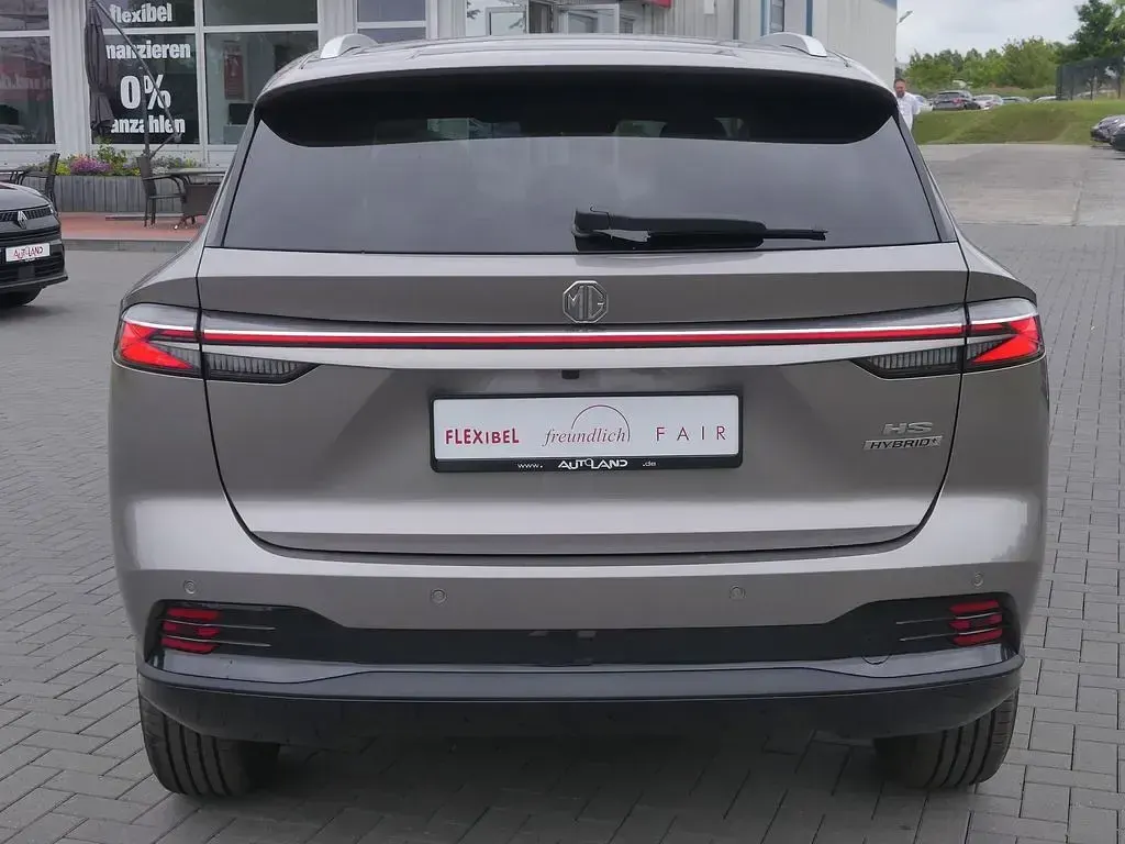 Neu MG HS Luxury 224 PS (164 kW) 2026 Silber SUV