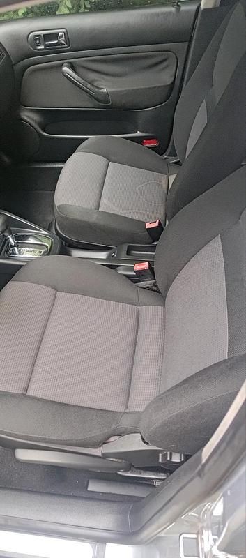 Gebraucht VW Golf IV 102 PS (75 kW) 2001 Grau Limousine