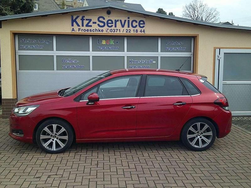 Usado Citroën C4 Shine 131 HP (96 kW) 2017 Vermelho Citadino