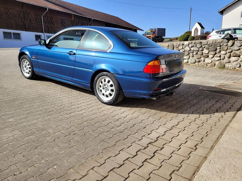 Gebraucht BMW 323 2001 Blau Coupé