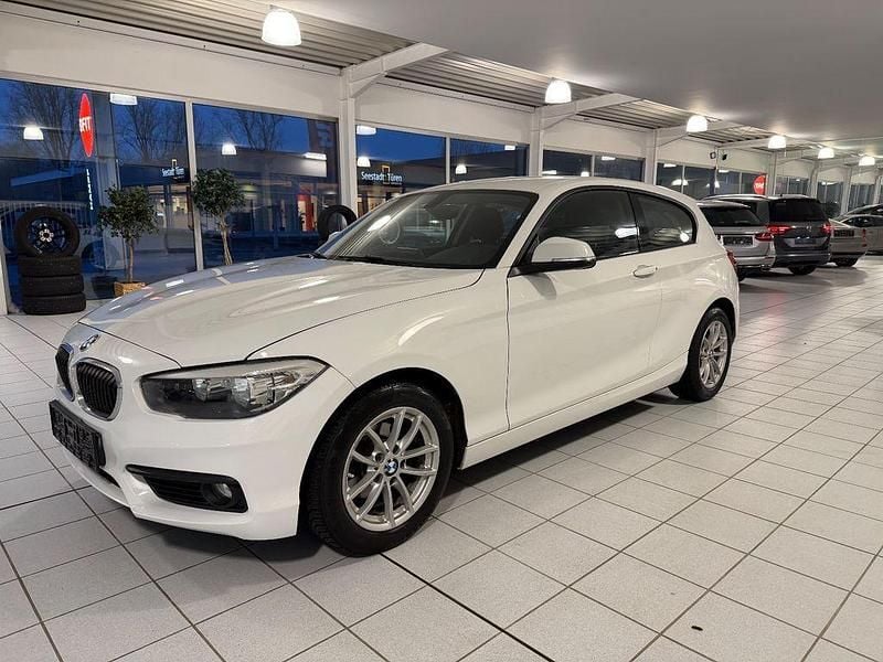 Gebraucht BMW 118 Advantage 136 PS (100 kW) 2017 Weiß Kleinwagen