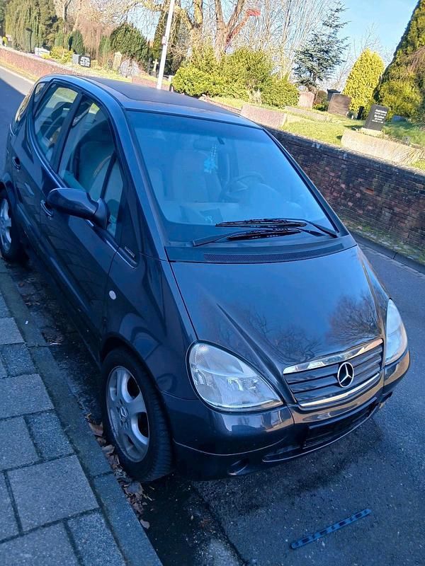 Gebraucht Mercedes A190 125 PS (91 kW) 2000 Grau Limousine