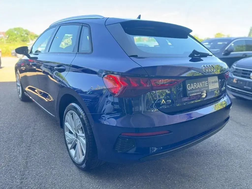 Gebraucht Audi A3 Basis 150 PS (110 kW) 2022 Blau Limousine