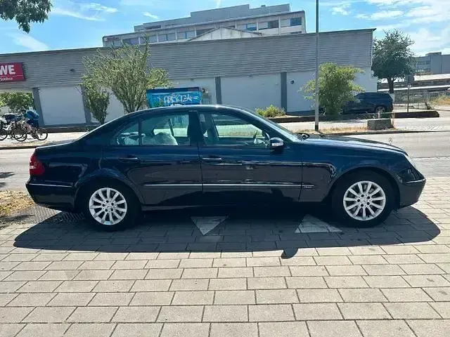Gebraucht Mercedes E350 Elegance 272 PS (200 kW) 2006 Blau Limousine