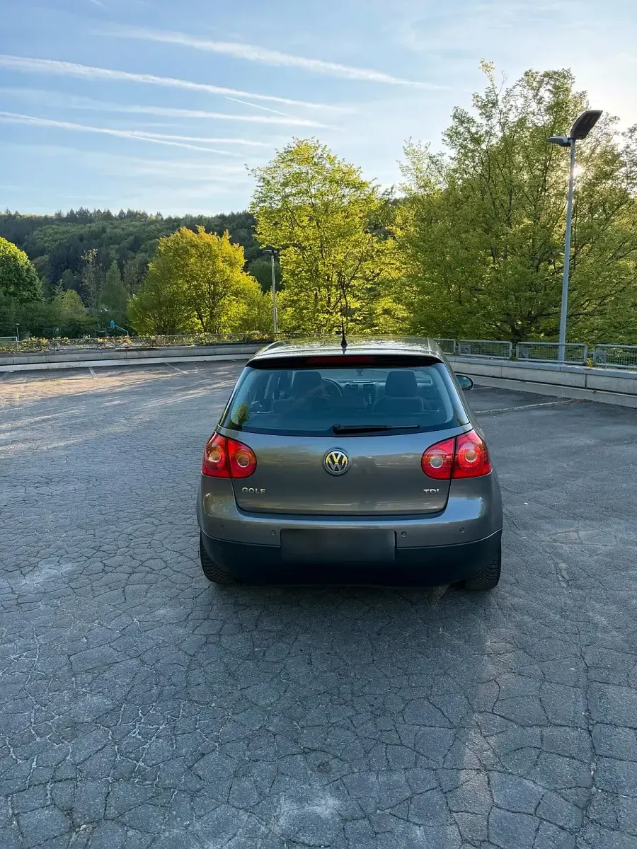 Gebraucht VW Golf V 105 PS (77 kW) 2007 Kleinwagen