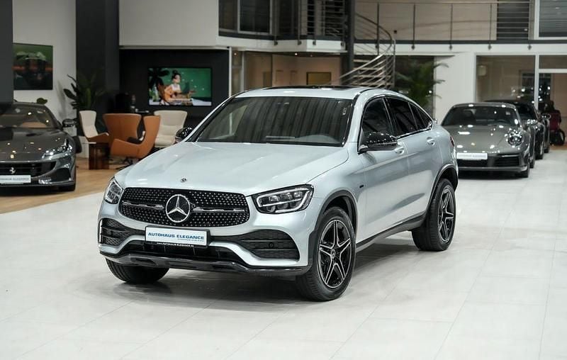 Gebraucht Mercedes GLC300e AMG line 194 PS (142 kW) 2020 Hightech silber Coupé